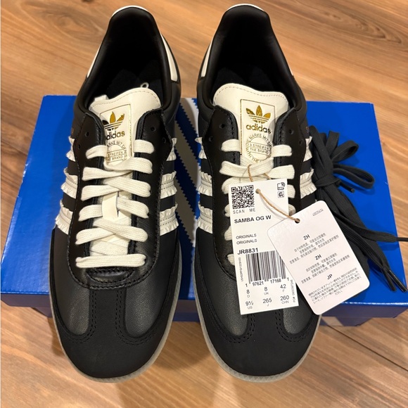 NWT!! Adidas Samba Classic Black White Sneakers - Picture 2 of 10